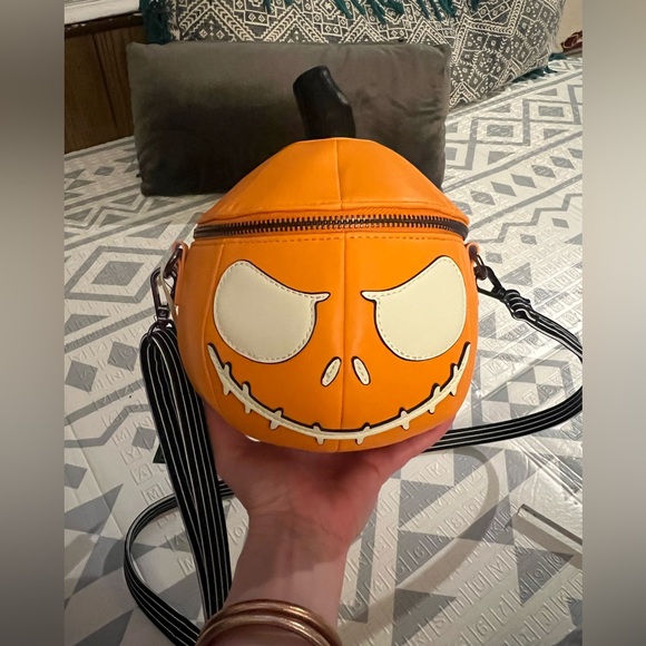 Loungefly exclusive Nightmare Before Christmas Jack Glow Pumpkin Crossbody Bag - Picture 10 of 12